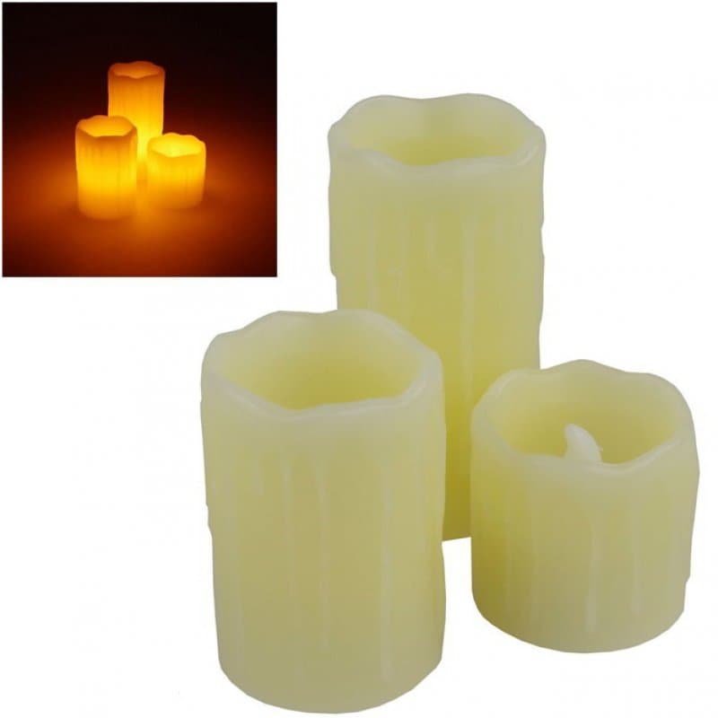 De vraies bougies en cire dans un ensemble de 3, bougies à LED avec lumière vacillante